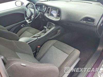 Zdjęcie 8 z 13 samochodu: 2021 DODGE CHALLENGER SXT VIN:2C3CDZAG4MH567657 - miniatura
