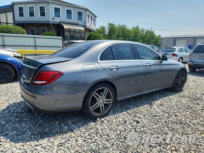 Trzecie zdjęcie samochodu z tyłu: 2017 MERCEDES-BENZ E 300 4MATIC VIN:WDDZF4KB2HA206850 - miniatura