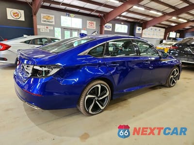 Trzecie zdjęcie samochodu z tyłu: 2018 HONDA ACCORD SPORT VIN:1HGCV1F33JA139705 - miniatura