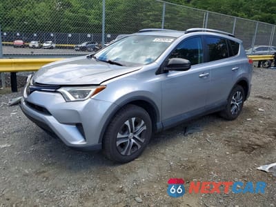 2017 TOYOTA RAV4 LE 2T3ZFREVXHW330508 - główne zdjęcie licytacji z USA - miniatura