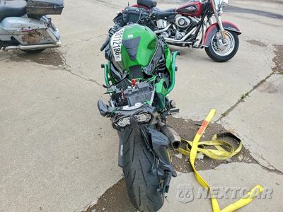 Czwarte zdjęcie samochodu z boku: 2022 KAWASAKI ZX1002 R VIN:JKBZXVR12NA000052 - miniatura