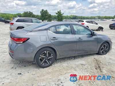 Trzecie zdjęcie samochodu z tyłu: 2025 NISSAN SENTRA SV VIN:3N1AB8CV0SY299795 - miniatura