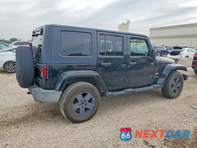 Trzecie zdjęcie samochodu z tyłu: 2008 JEEP WRANGLER UNLIMITED SAHARA VIN:1J8GA59148L542743 - miniatura