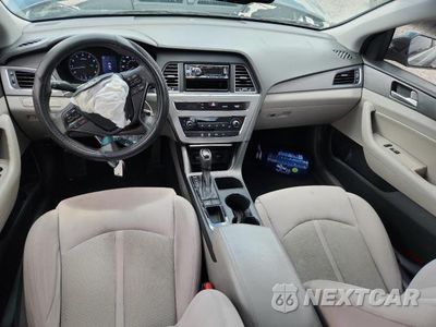 Zdjęcie 8 z 12 samochodu: 2015 HYUNDAI SONATA SE VIN:5NPE24AF4FH024128 - miniatura