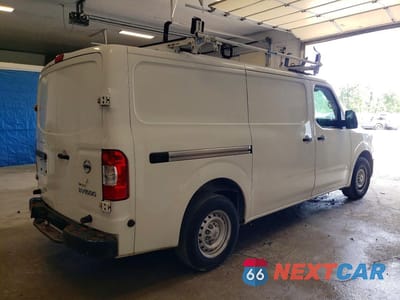 Trzecie zdjęcie samochodu z tyłu: 2016 NISSAN NV 1500 S VIN:1N6BF0KM3GN808795 - miniatura