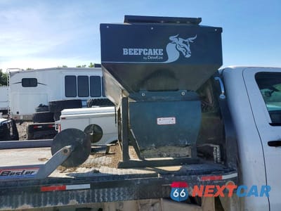 Zdjęcie 10 z 12 samochodu: 2018 GMC SIERRA K3500 VIN:1GT02VEG7JZ290408 - miniatura