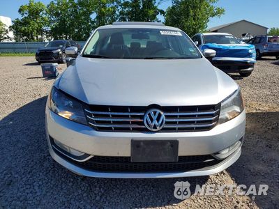 Piąte zdjęcie samochodu w środku: 2015 VOLKSWAGEN PASSAT SEL VIN:1VWCV7A36FC056397 - miniatura