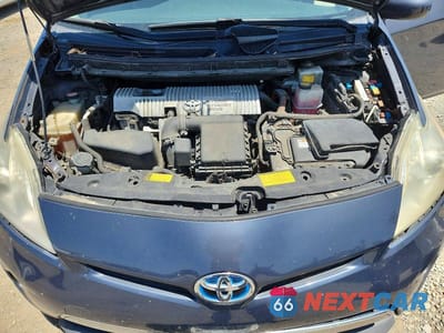 Zdjęcie 11 z 12 samochodu: 2013 TOYOTA PRIUS TWO VIN:JTDKN3DU5D1717650 - miniatura