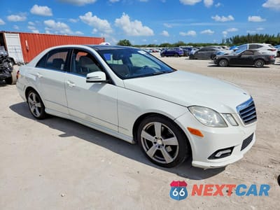 Czwarte zdjęcie samochodu z boku: 2011 MERCEDES-BENZ E 350 VIN:WDDHF5GB7BA293887 - miniatura
