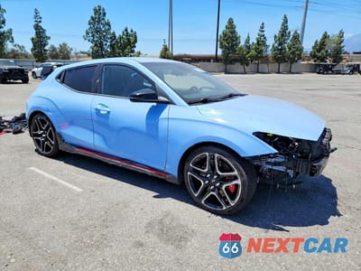 Czwarte zdjęcie samochodu z boku: 2022 HYUNDAI VELOSTER N BASE VIN:KMHT36AH1NU012262 - miniatura