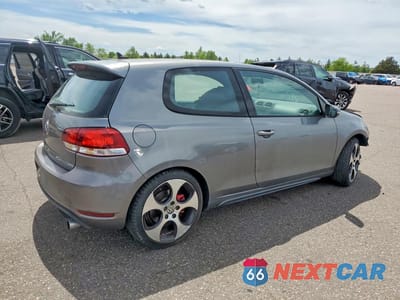 Trzecie zdjęcie samochodu z tyłu: 2010 VOLKSWAGEN GTI VIN:WVWEV7AJ8AW231458 - miniatura