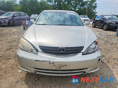 Piąte zdjęcie samochodu w środku: 2003 TOYOTA CAMRY XLE VIN:4T1BE30K13U665365 - miniatura