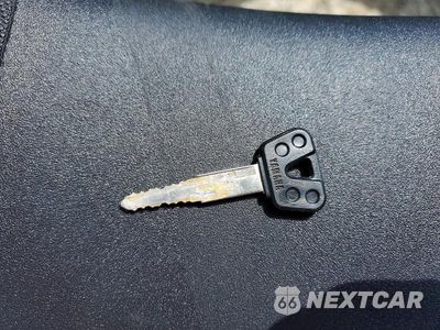 Zdjęcie 8 z 9 samochodu: 2017 YAMAHA FZ09 VIN:JYARN53E6HA001247 - miniatura