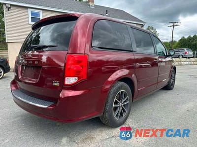 Trzecie zdjęcie samochodu z tyłu: 2017 DODGE GRAND CARAVAN GT VIN:2C4RDGEG1HR738000 - miniatura