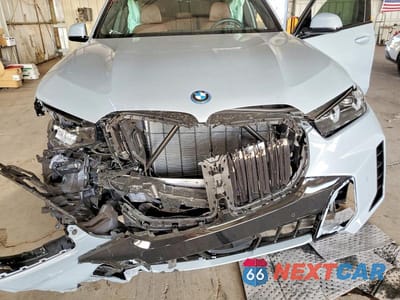 Zdjęcie 11 z 12 samochodu: 2026 BMW X5 XDRIVE50E VIN:5UX43EU05T9407035 - miniatura