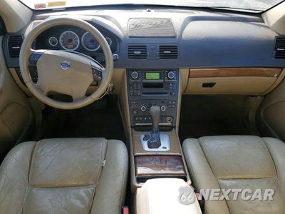 Zdjęcie 8 z 13 samochodu: 2011 VOLVO XC90 VIN:YV4952CZ1B1595272 - miniatura