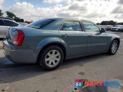 Trzecie zdjęcie samochodu z tyłu: 2005 CHRYSLER 300 TOURING VIN:2C3JA53G95H131703 - miniatura