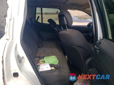 Zdjęcie 10 z 12 samochodu: 2011 JEEP COMPASS SPORT VIN:1J4NT1FB5BD155919 - miniatura