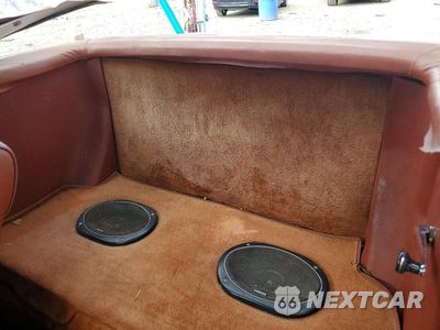 Zdjęcie 10 z 13 samochodu: 1980 MERCEDES-BENZ 400-CLASS VIN:10704412059856 - miniatura