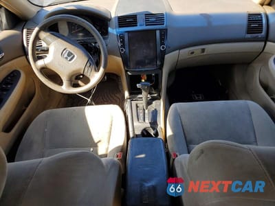 Zdjęcie 8 z 12 samochodu: 2003 HONDA ACCORD LX VIN:1HGCM56353A038310 - miniatura