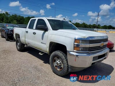 Czwarte zdjęcie samochodu z boku: 2016 CHEVROLET SILVERADO K2500 HEAVY DUTY VIN:1GC2KUEG9GZ133457 - miniatura