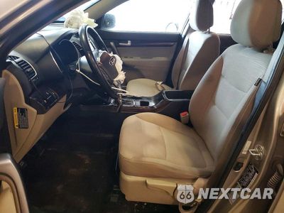 Zdjęcie 7 z 13 samochodu: 2014 KIA SORENTO LX VIN:5XYKTCA68EG515110 - miniatura