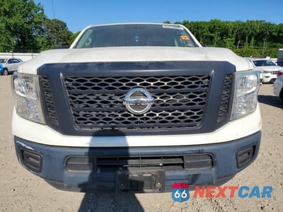 Piąte zdjęcie samochodu w środku: 2018 NISSAN TITAN XD S VIN:1N6AA1RP7JN512301 - miniatura