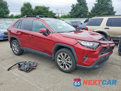 Czwarte zdjęcie samochodu z boku: 2019 TOYOTA RAV4 XLE PREMIUM VIN:2T3A1RFV2KW064600 - miniatura