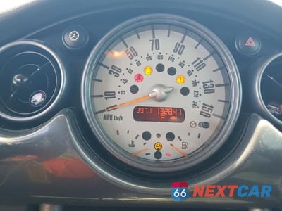 Zdjęcie 9 z 12 samochodu: 2005 MINI COOPER VIN:WMWRC33485TJ66798 - miniatura