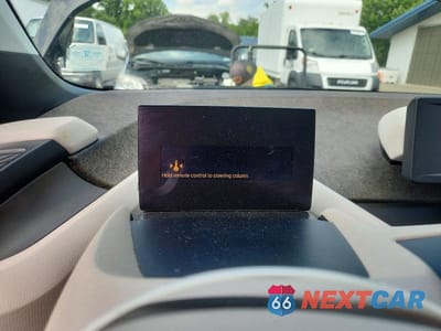 Zdjęcie 9 z 12 samochodu: 2015 BMW I3 BEV VIN:WBY1Z2C55FV287228 - miniatura