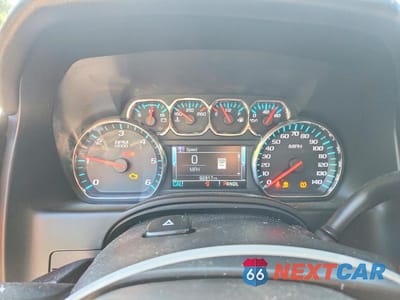 Zdjęcie 9 z 13 samochodu: 2019 CHEVROLET SUBURBAN K1500 LT VIN:1GNSKHKC2KR124544 - miniatura