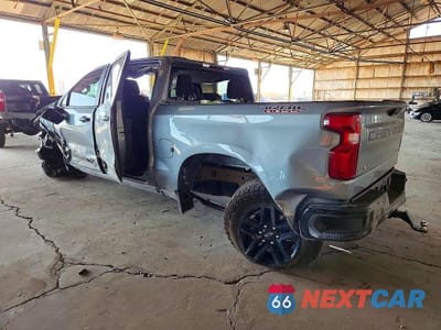 Drugie zdjęcie samochodu z przodu: 2026 CHEVROLET SILVERADO K1500 TRAIL BOSS CUSTOM VIN:3GCPKCEK3TG211231 - miniatura