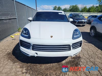 Piąte zdjęcie samochodu w środku: 2019 PORSCHE CAYENNE VIN:WP1AA2AY6KDA10818 - miniatura