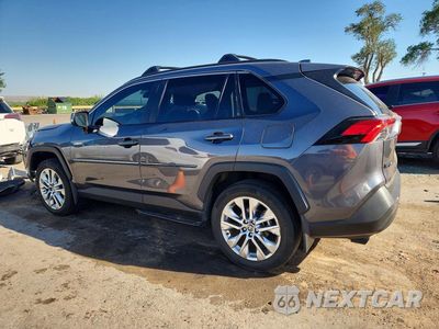 Trzecie zdjęcie samochodu z tyłu: 2024 TOYOTA RAV4 XLE PREMIUM VIN:2T3A1RFV8RC480467 - miniatura