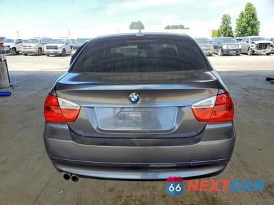 Zdjęcie 6 z 12 samochodu: 2006 BMW 325 I VIN:WBAVB135X6PT16645 - miniatura