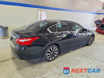 Trzecie zdjęcie samochodu z tyłu: 2016 NISSAN ALTIMA 2.5 SV VIN:1N4AL3AP7GC183873 - miniatura