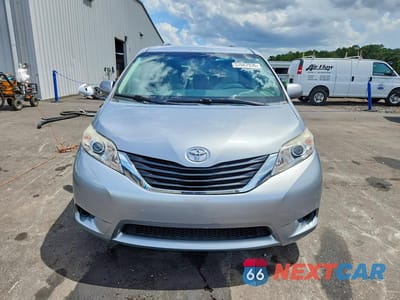 Piąte zdjęcie samochodu w środku: 2014 TOYOTA SIENNA LE VIN:5TDKK3DC8ES422823 - miniatura
