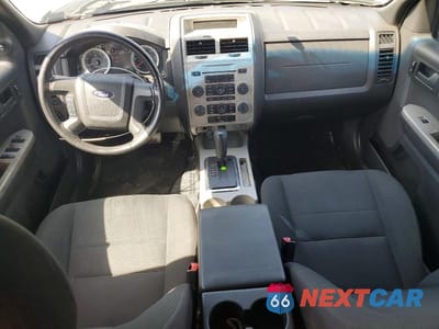 Zdjęcie 8 z 12 samochodu: 2009 FORD ESCAPE XLT VIN:1FMCU03G49KA94939 - miniatura