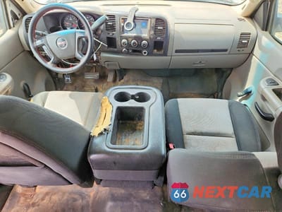 Zdjęcie 8 z 13 samochodu: 2007 GMC SIERRA VIN:3GTEC13C47G523178 - miniatura