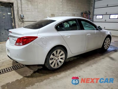 Trzecie zdjęcie samochodu z tyłu: 2011 BUICK REGAL CXL VIN:W04G15GV1B1066090 - miniatura