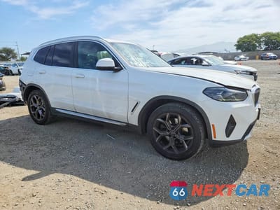 Czwarte zdjęcie samochodu z boku: 2022 BMW X3 SDRIVE30I VIN:5UX43DP03N9J25100 - miniatura
