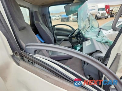 Zdjęcie 10 z 12 samochodu: 2014 ISUZU NPR HD VIN:JALC4W162E7002515 - miniatura