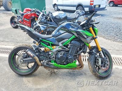 2024 KAWASAKI ZR900 M ML5ZRDM1XRDA69935 - główne zdjęcie licytacji z USA - miniatura
