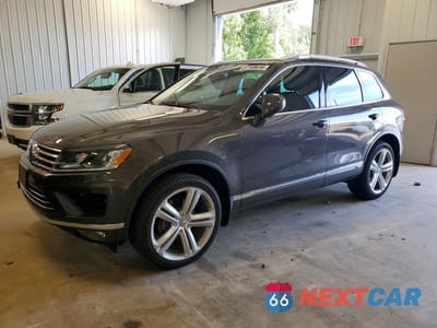 2017 VOLKSWAGEN TOUAREG EXECUTIVE WVGGF7BP4HD002687 - główne zdjęcie licytacji z USA - miniatura