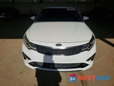 Piąte zdjęcie samochodu w środku: 2019 KIA OPTIMA LX VIN:5XXGT4L33KG335743 - miniatura