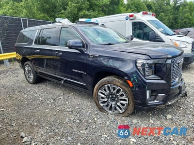 Czwarte zdjęcie samochodu z boku: 2023 GMC YUKON XL DENALI ULTIMATE VIN:1GKS2KKL9PR333555 - miniatura