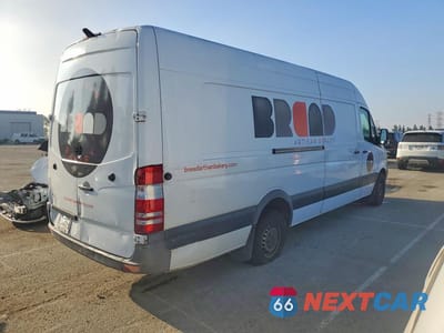Trzecie zdjęcie samochodu z tyłu: 2016 MERCEDES-BENZ SPRINTER 2500 VIN:WD3PE8DDXGP190591 - miniatura