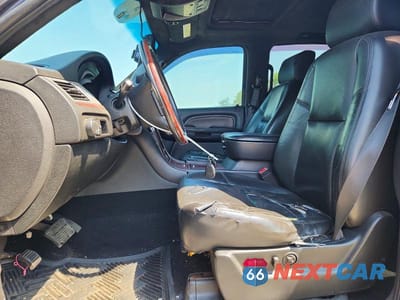 Zdjęcie 7 z 13 samochodu: 2007 CADILLAC ESCALADE LUXURY VIN:1GYFK63847R118240 - miniatura