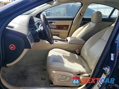 Zdjęcie 7 z 12 samochodu: 2010 JAGUAR XF PREMIUM VIN:SAJWA0GB1ALR64445 - miniatura