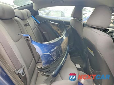 Zdjęcie 10 z 12 samochodu: 2013 HYUNDAI ELANTRA GLS VIN:KMHDH4AE9DU557298 - miniatura